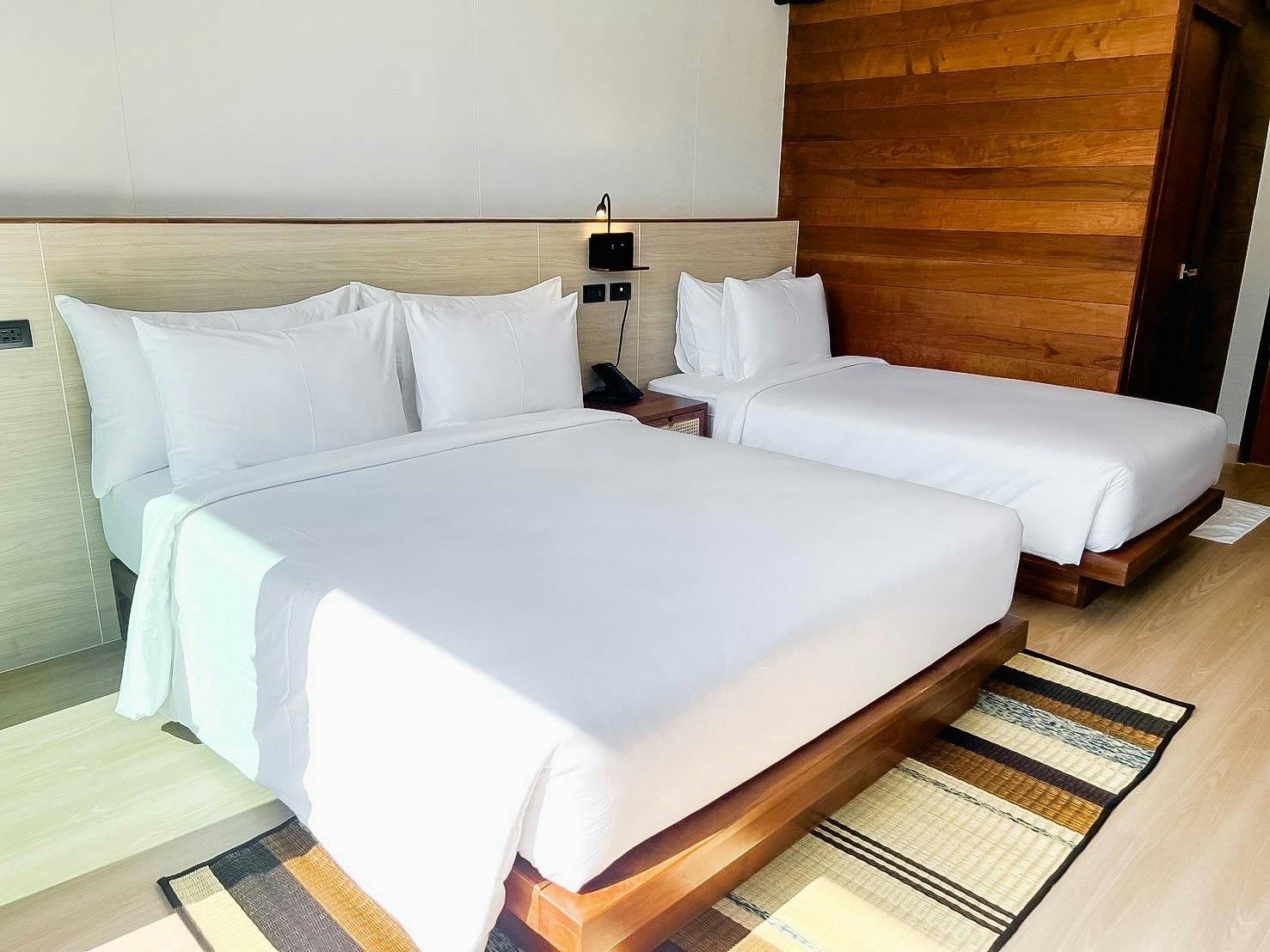 360 Issara Floating Resort