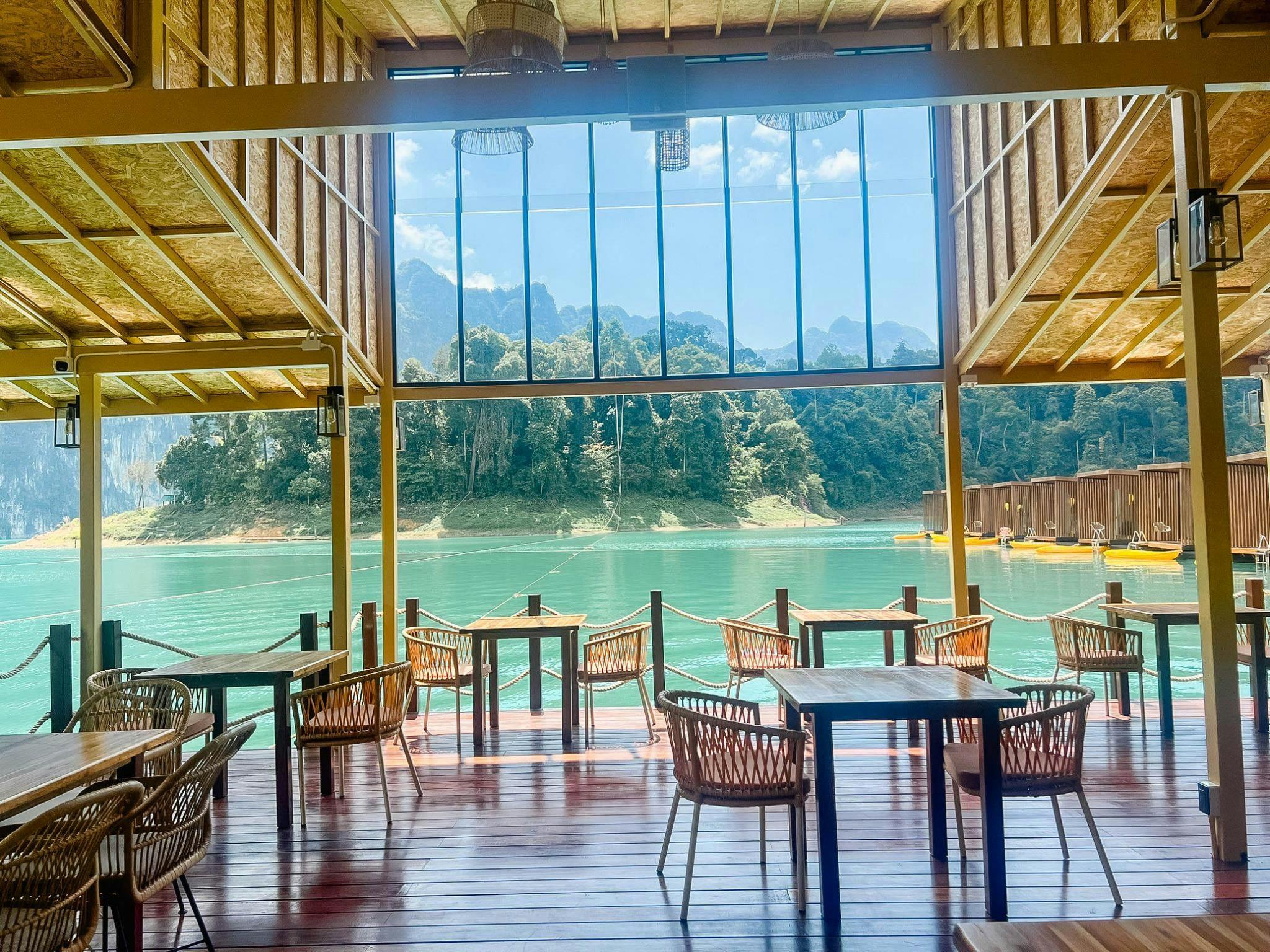 360 Issara Floating Resort