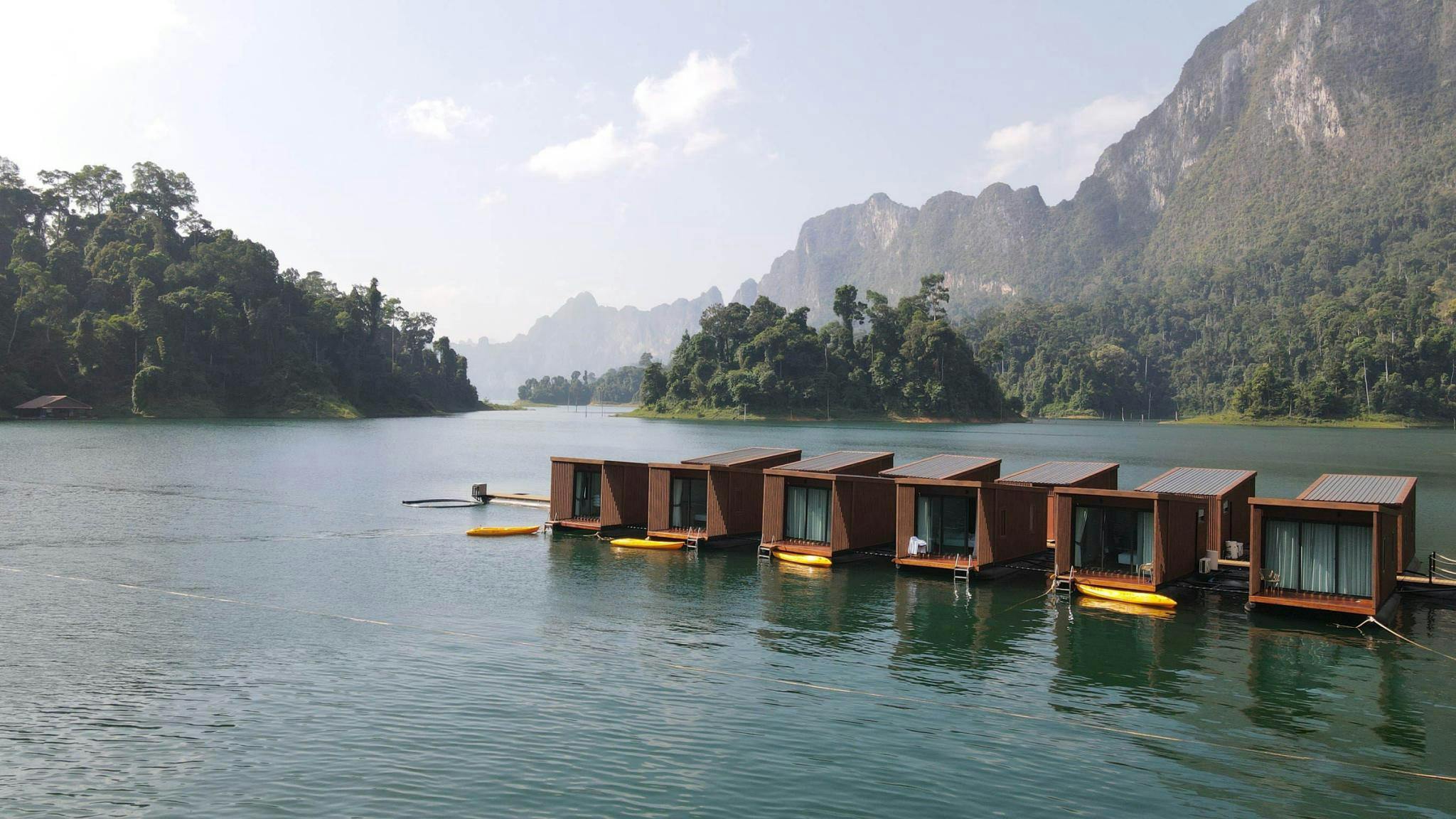 360 Issara Floating Resort