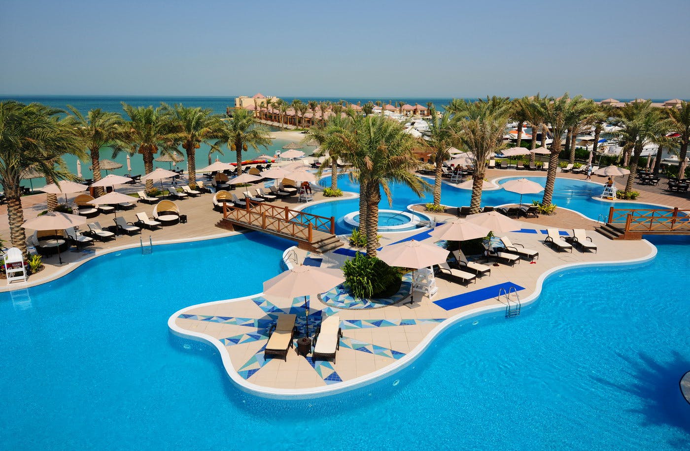 Al Bander Hotel & Resort