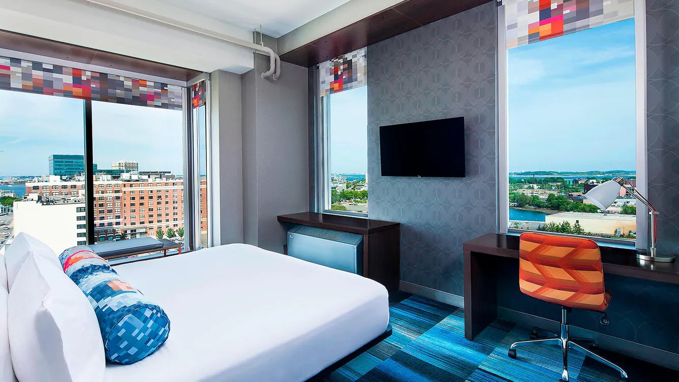 Aloft Boston Seaport