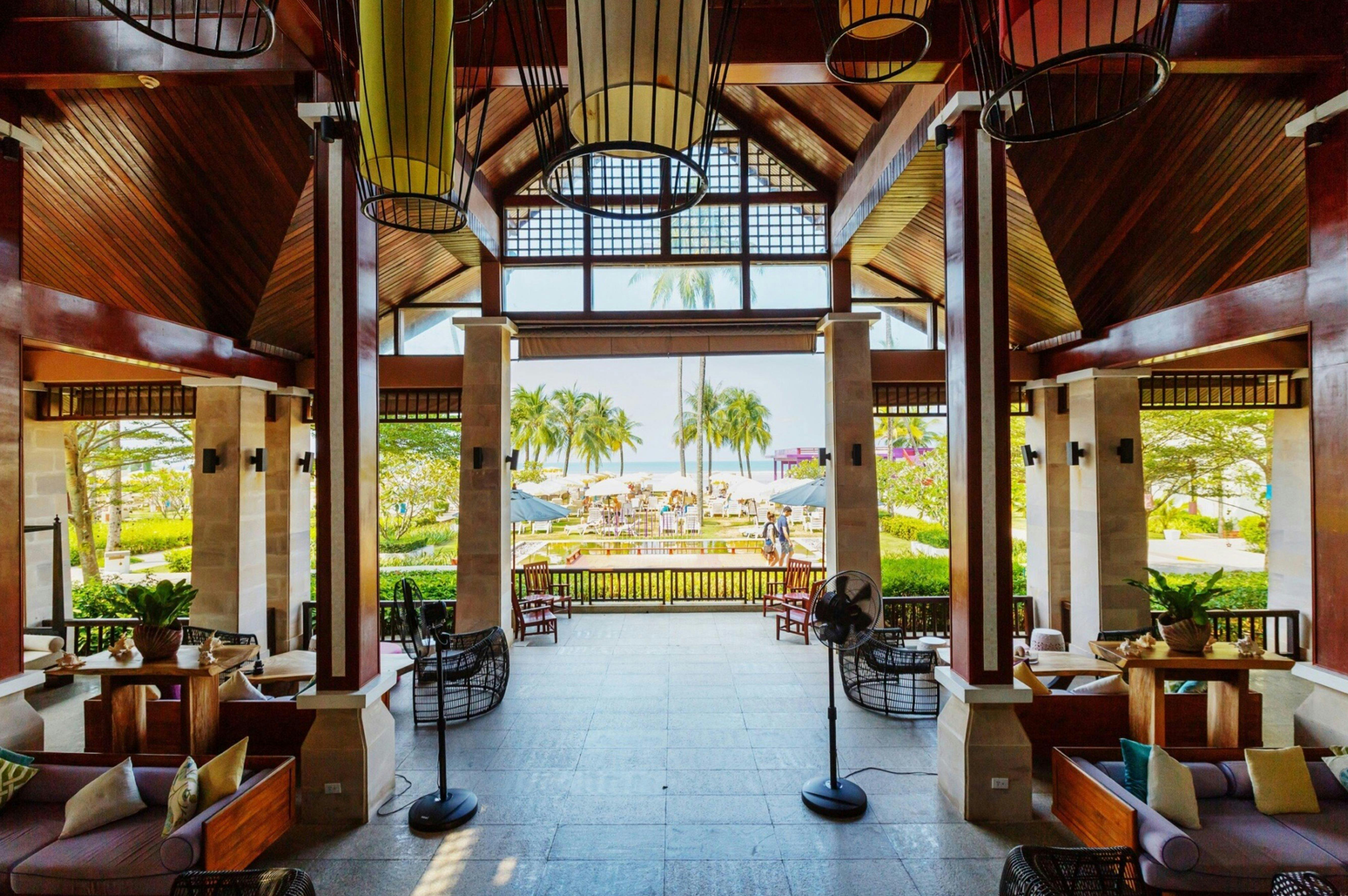 Apsara Beachfront Resort and Villa