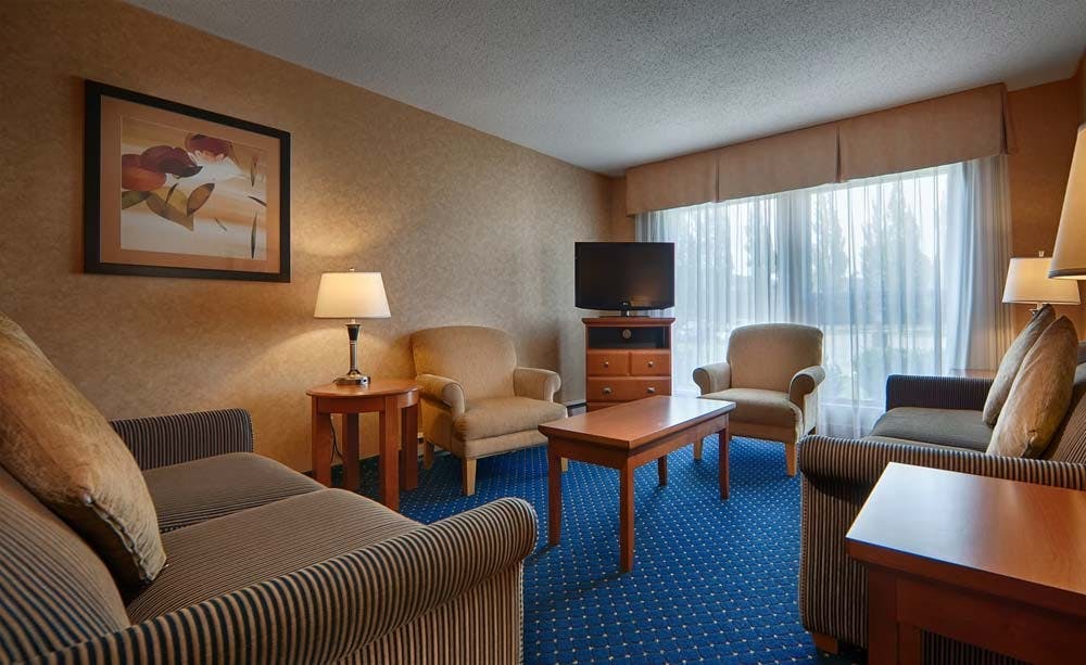 Best Western Plus Langley Inn