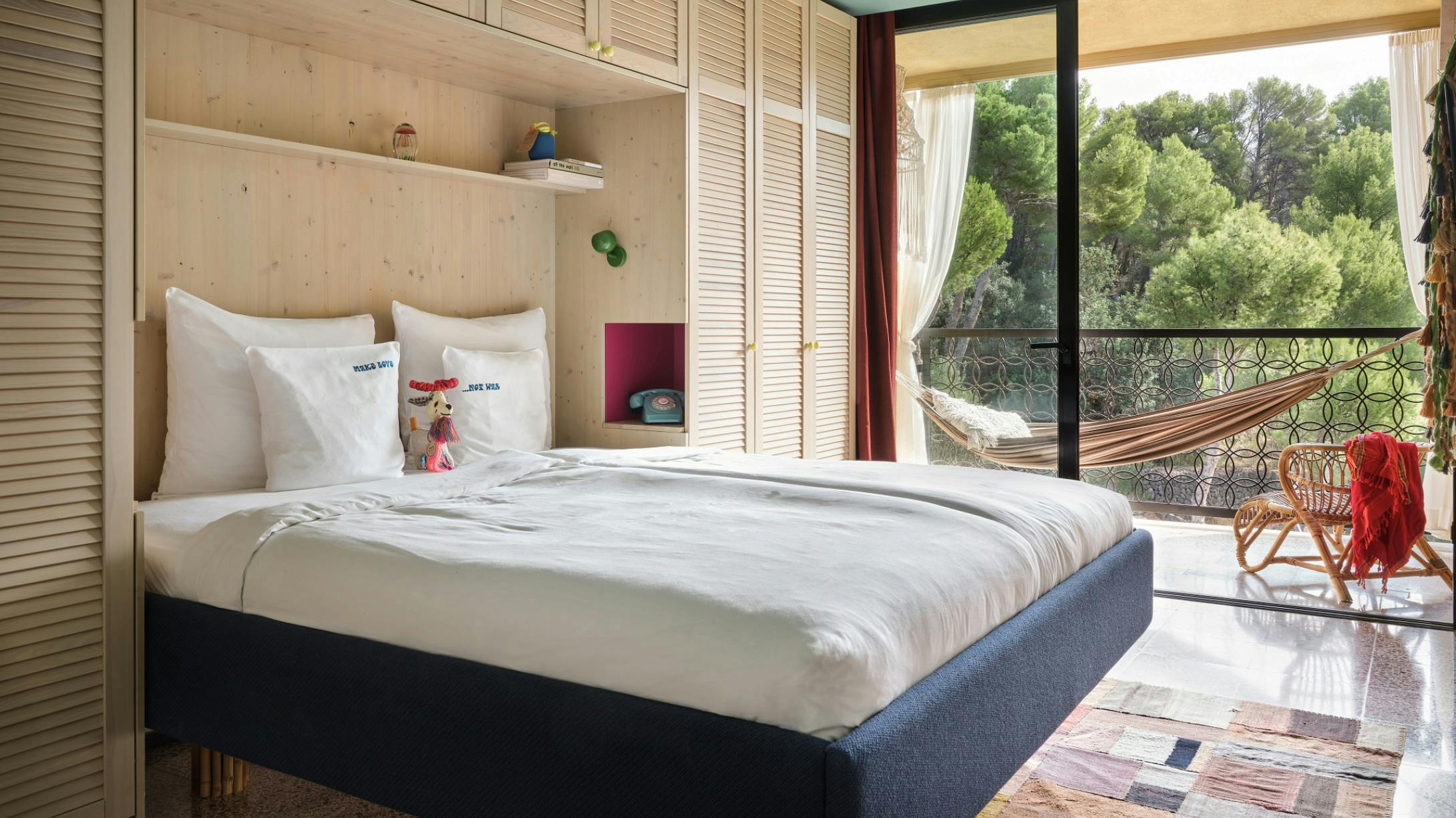 Bikini Island & Mountain Hotels