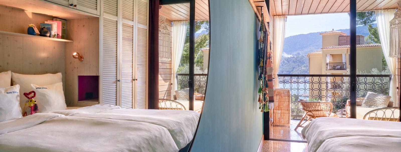 Bikini Island & Mountain Hotels