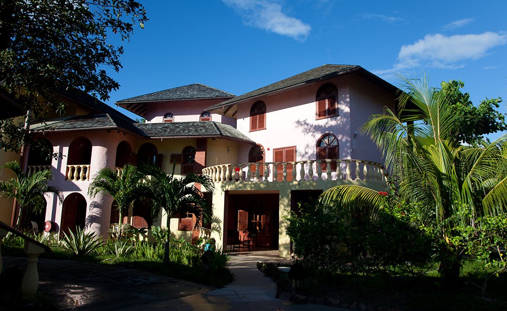 Castello Beach Hotel