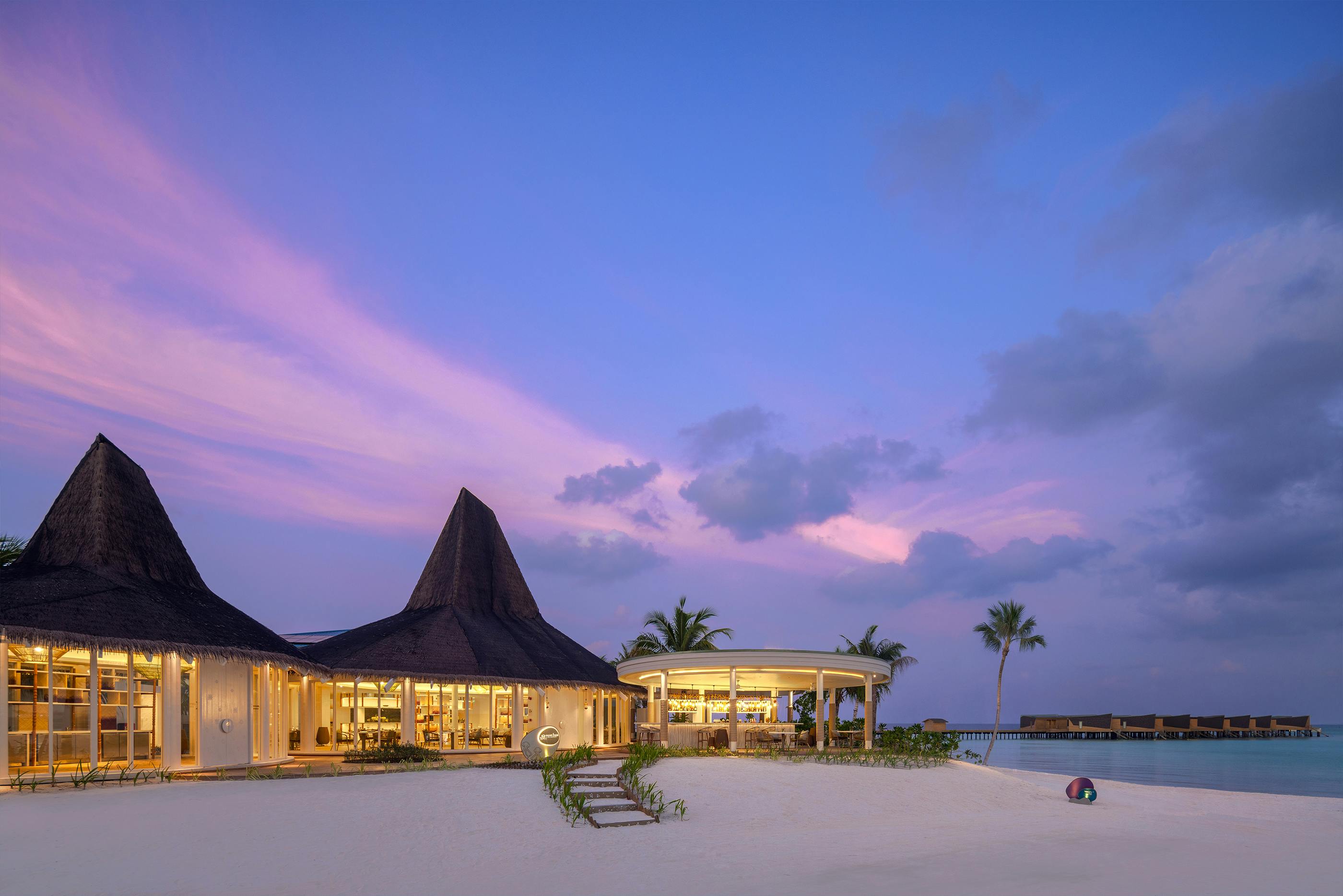  Centara Mirage Lagoon Maldives