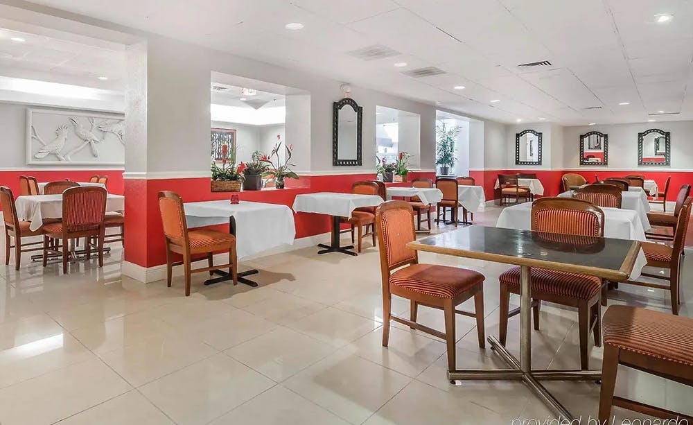 Clarion Hotel Orlando International Airport