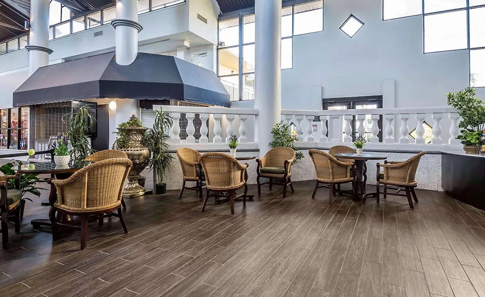 Clarion Hotel Orlando International Airport