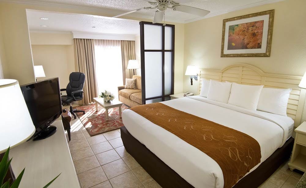 Comfort Suites Paradise Island