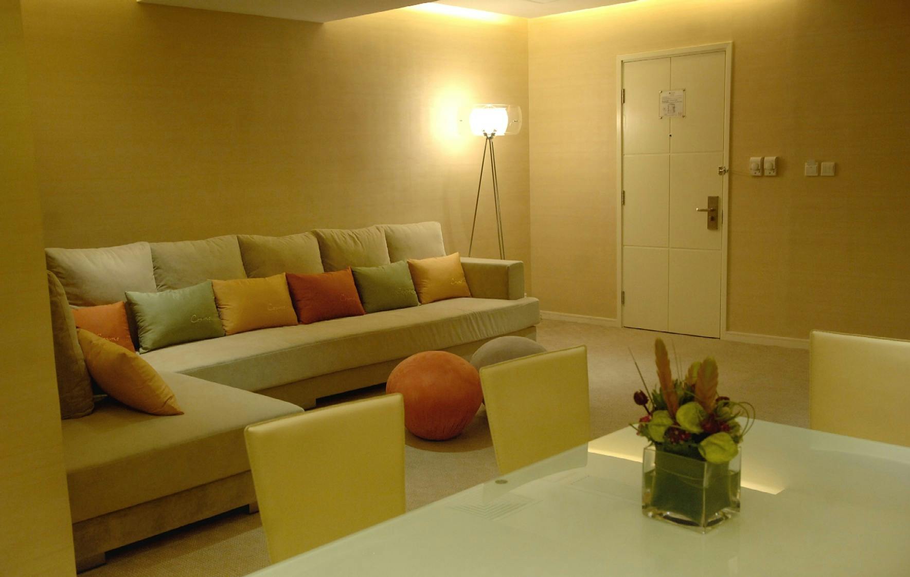 Cosmo Hotel Hong Kong 