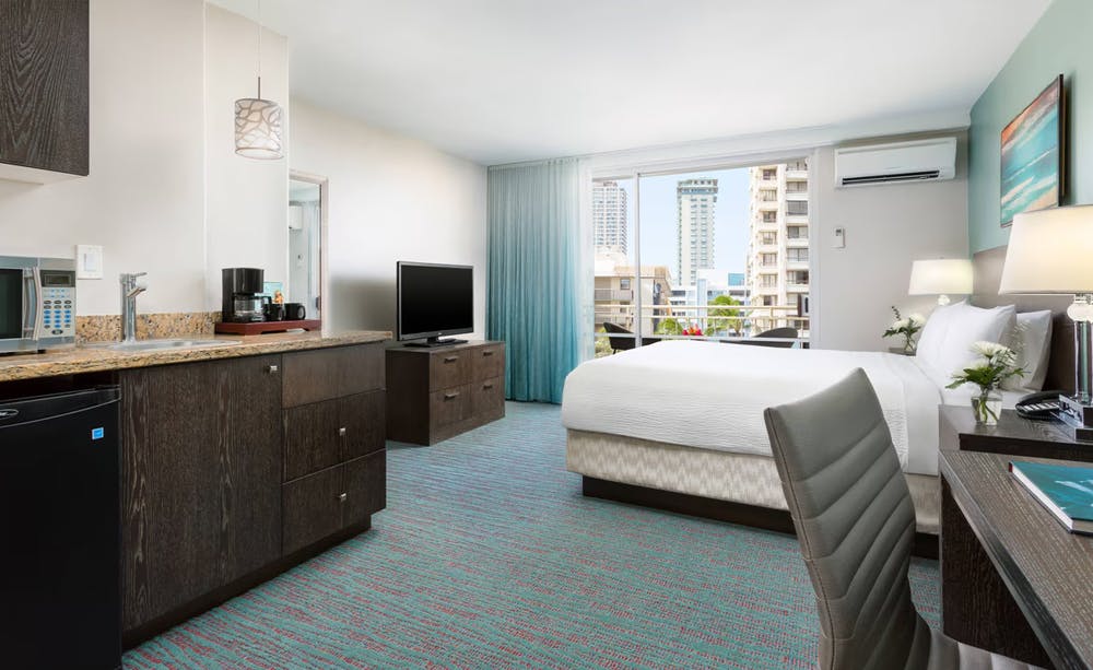Courtyard by Marriott Waikiki Beach