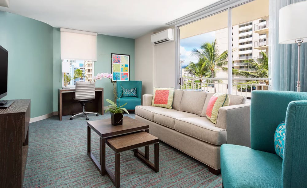 Courtyard by Marriott Waikiki Beach