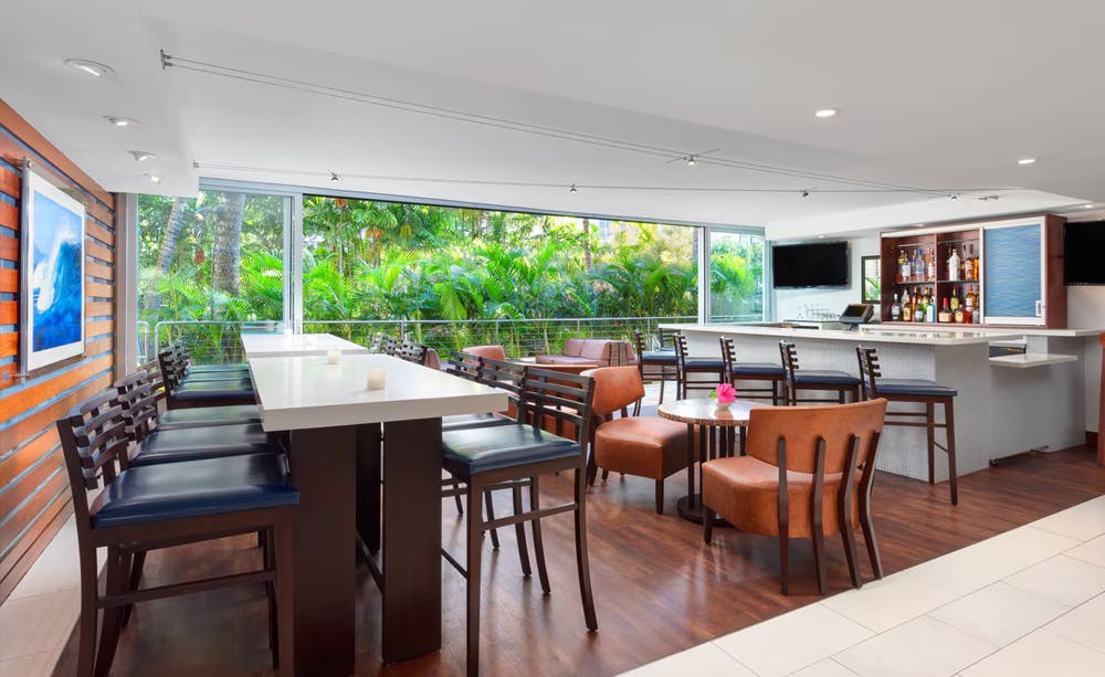 Courtyard by Marriott Waikiki Beach