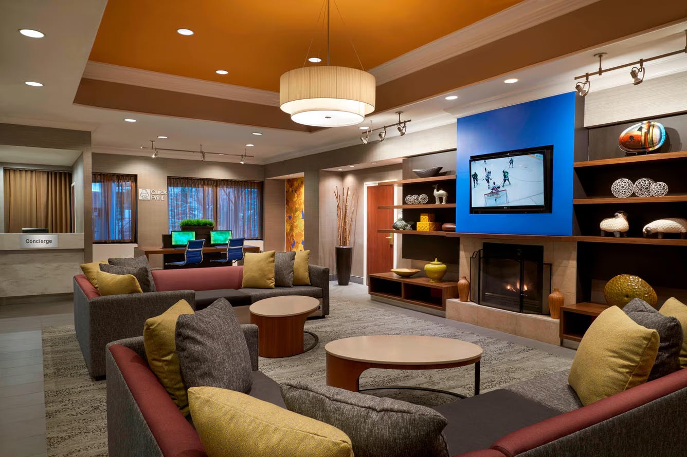 Courtyard Toronto Downtown