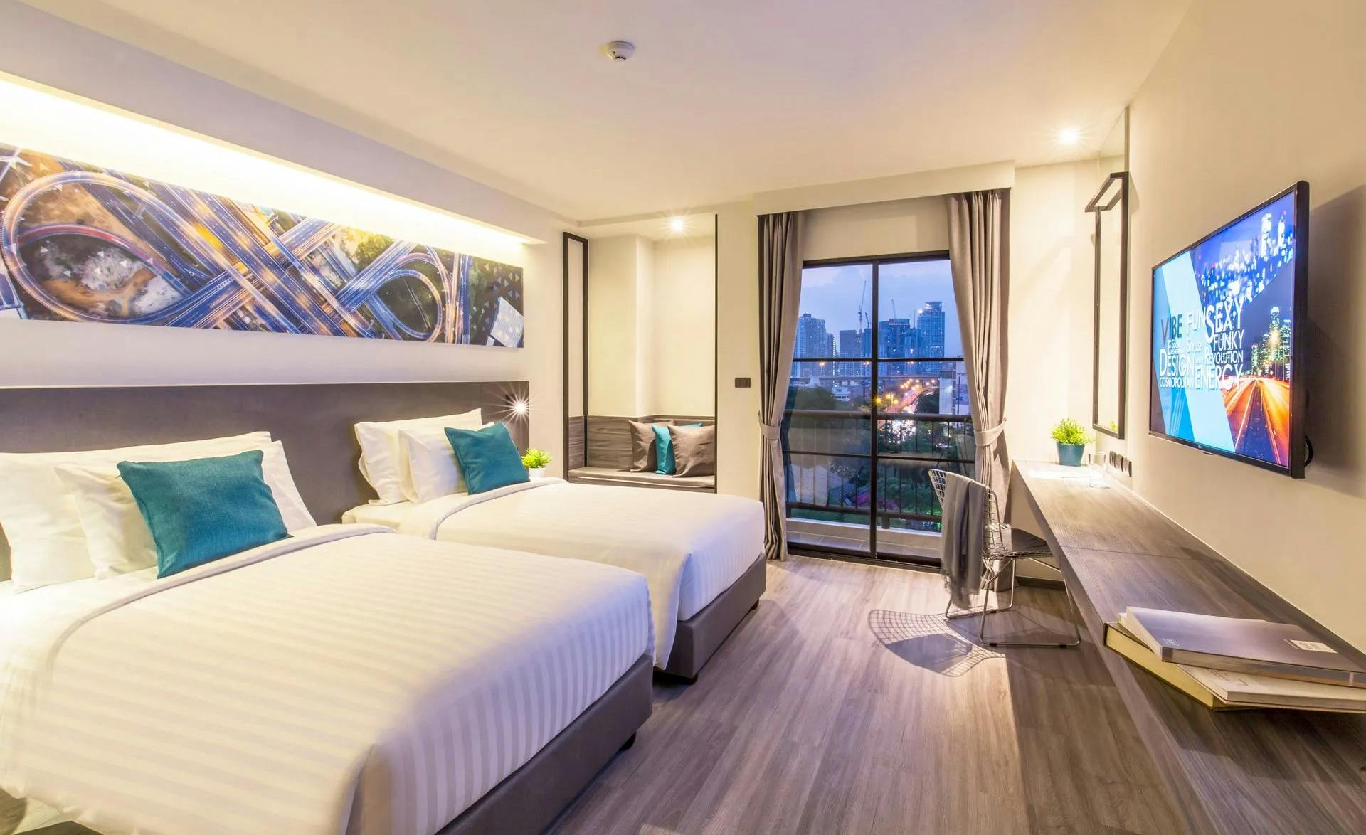 Cross Vibe Bangkok Sukhumvit