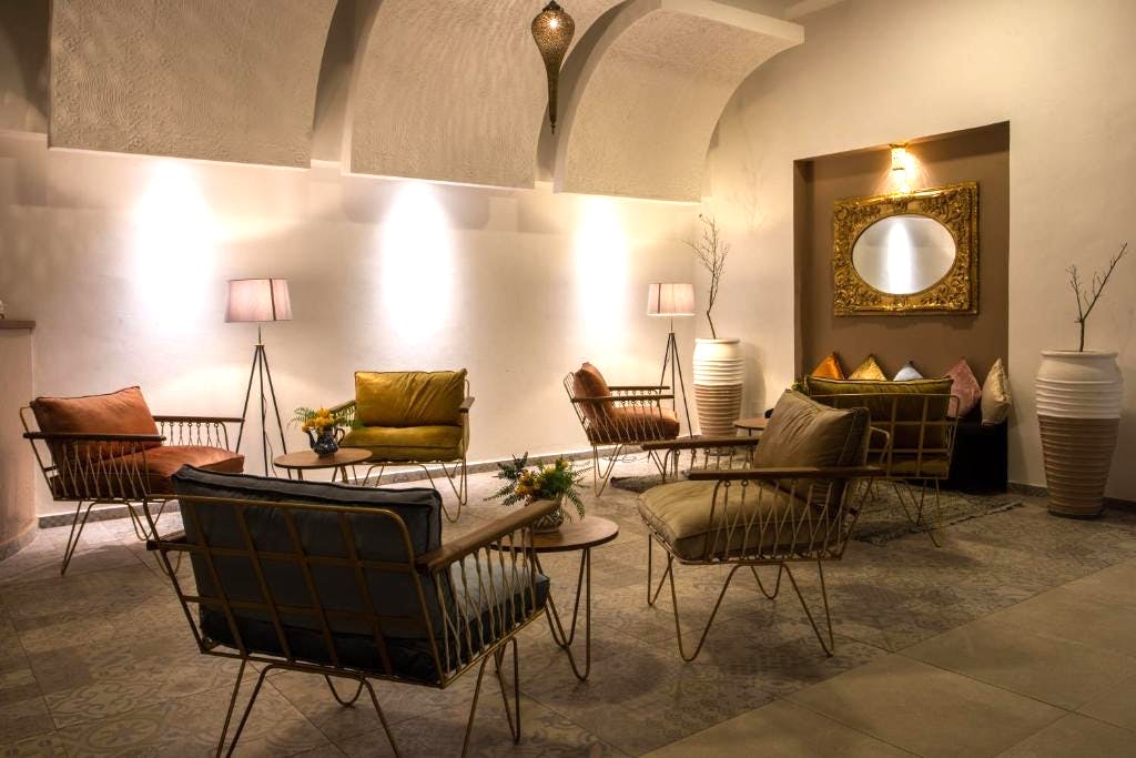 Dellarosa Hotel Suites & Spa