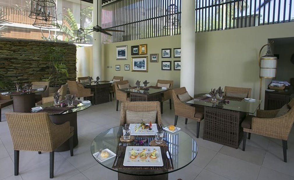 Dhevatara Beach Hotel 