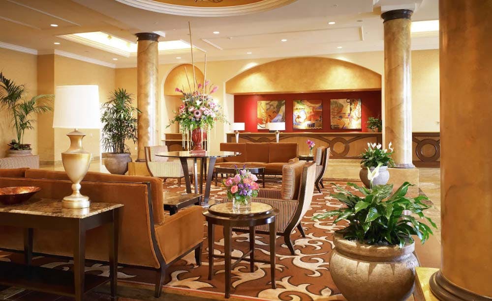 doubletree-suites-by-hilton-hotel-anaheim-resort-convention-center-02