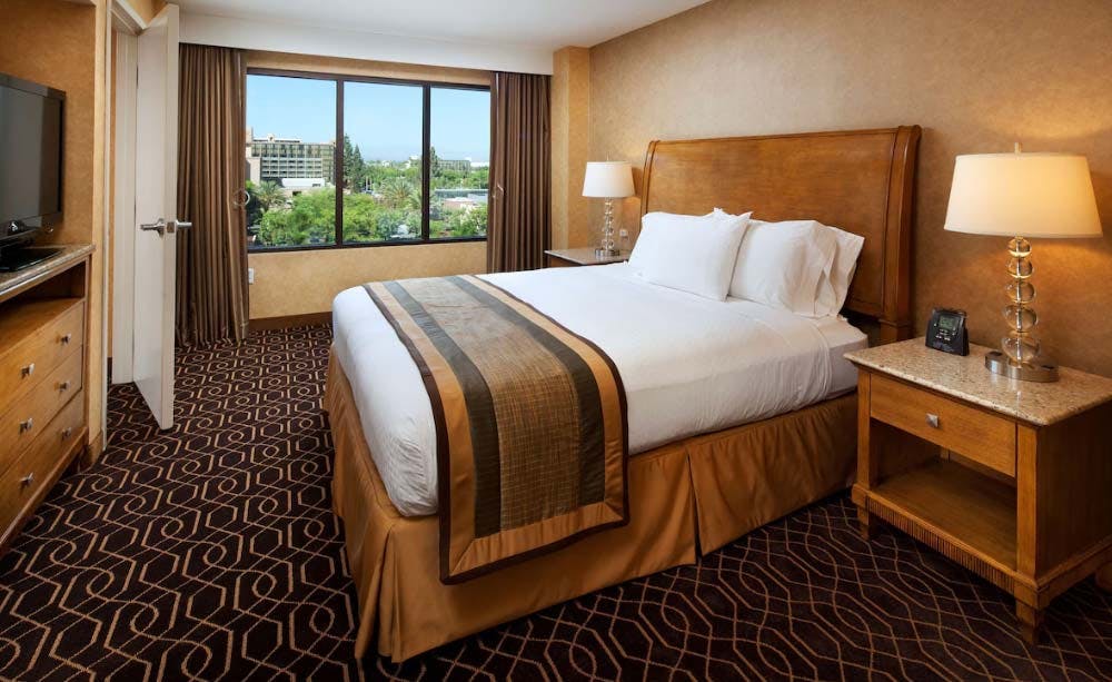 DoubleTree Suites by Hilton Hotel Anaheim Resort - Convention Center