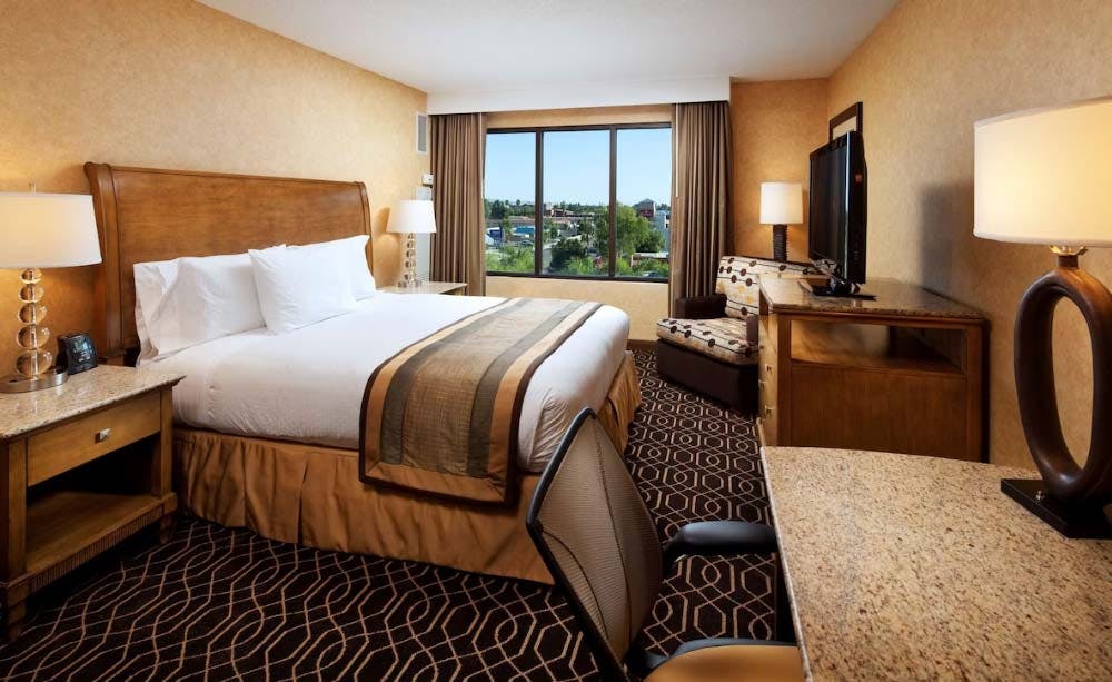 DoubleTree Suites by Hilton Hotel Anaheim Resort - Convention Center