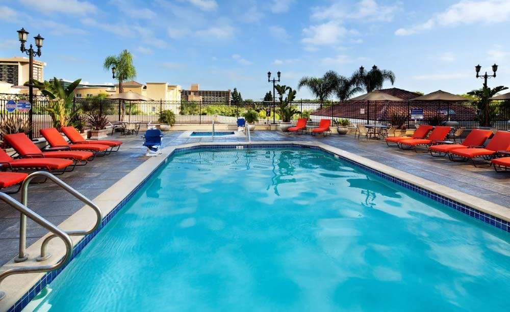 DoubleTree Suites by Hilton Hotel Anaheim Resort - Convention Center