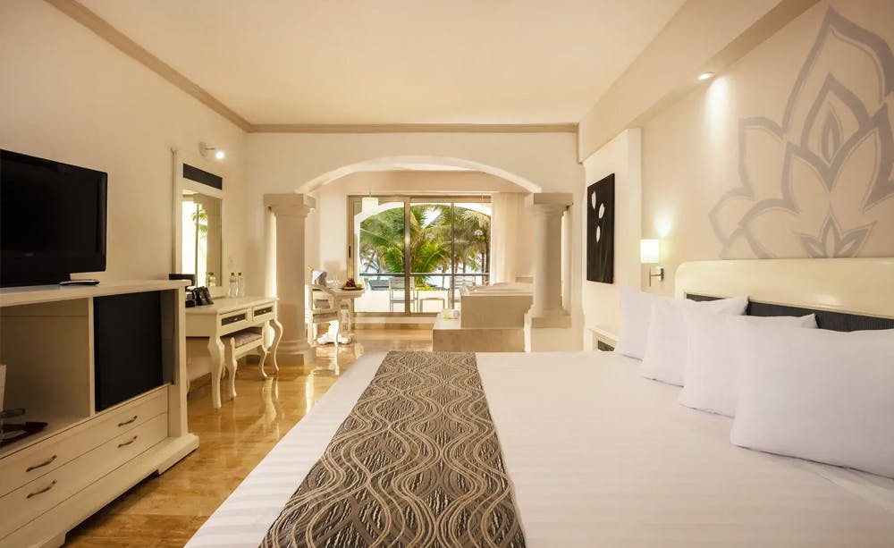 Golden Parnassus All Inclusive Resort & Spa