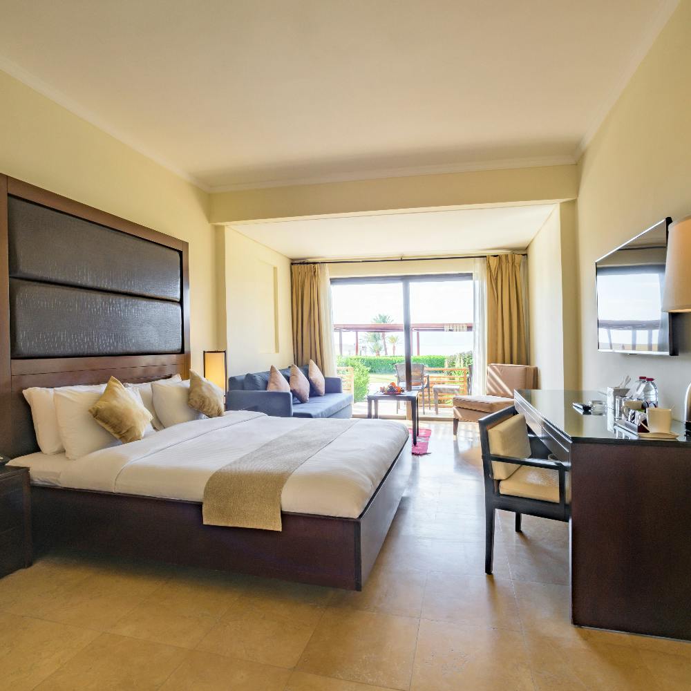 Grand Tala Bay Resort