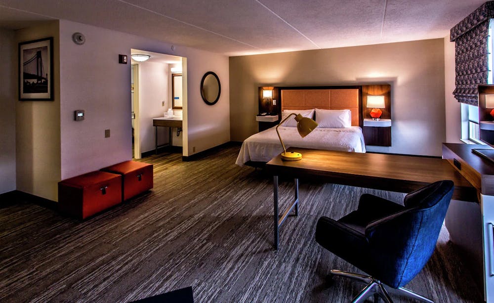 Hampton Inn & Suites Staten Island