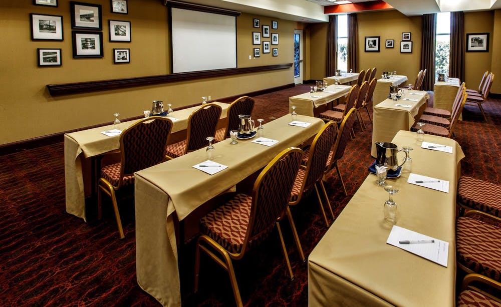 Hampton Inn & Suites Staten Island