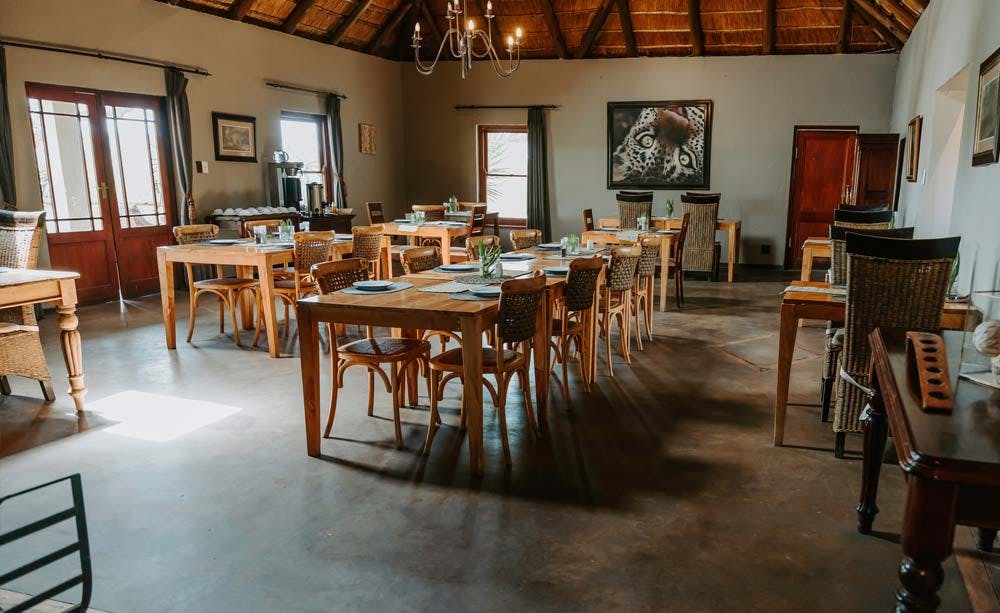 Hlosi Game Lodge