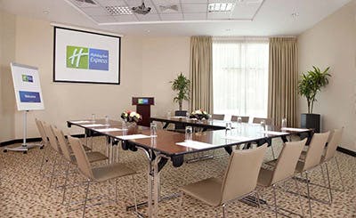 Holiday Inn Express Dubai Safa Park