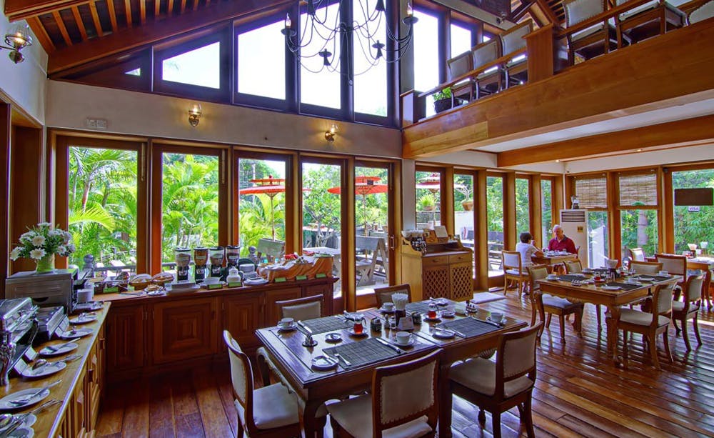 Hotel by the Red Canal