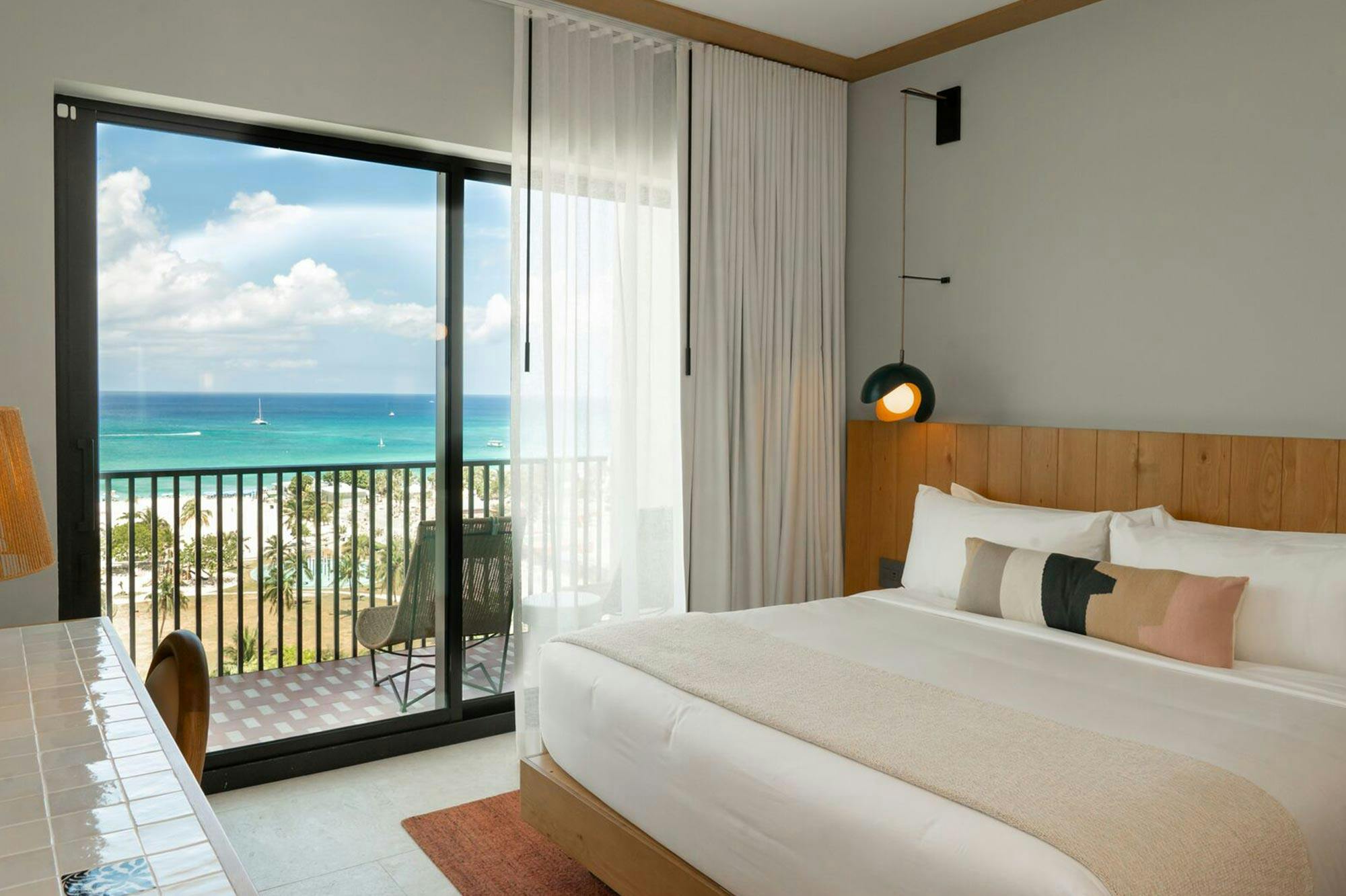 Hotel Indigo Grand Cayman