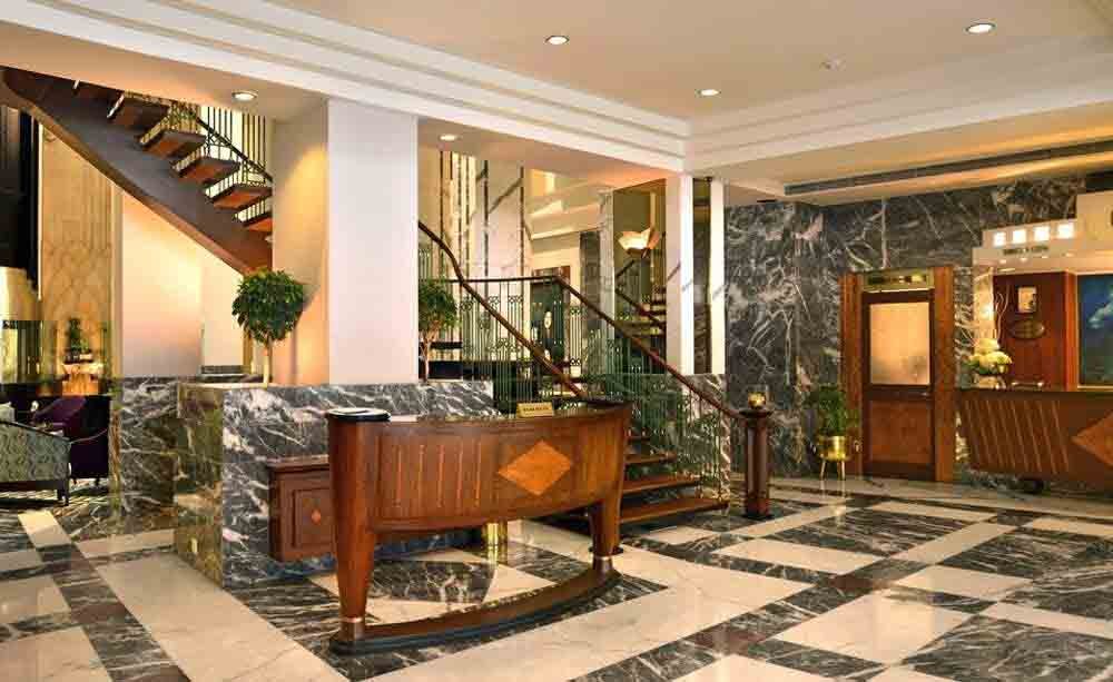 hotel-marine-plaza-mumbai-03.jpg