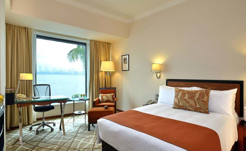 hotel-marine-plaza-mumbai-04