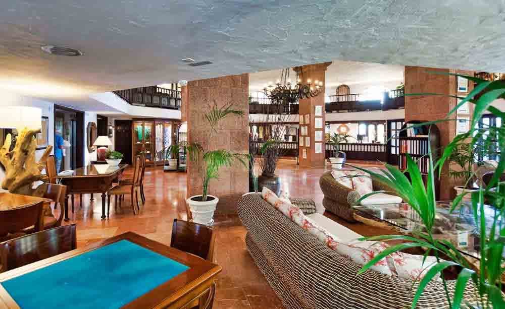 Hotel Parque Tropical