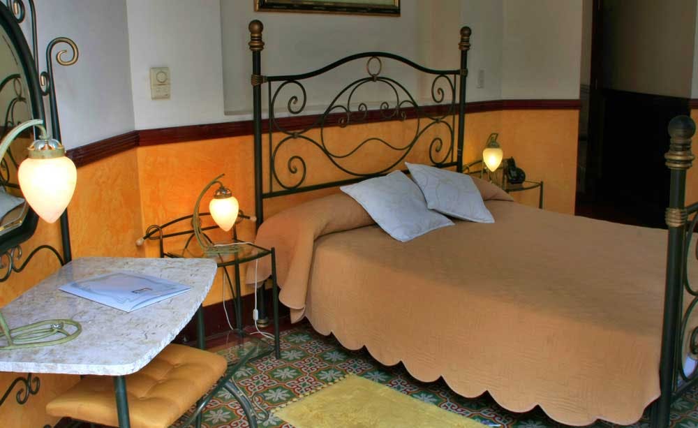 Hotel Raquel