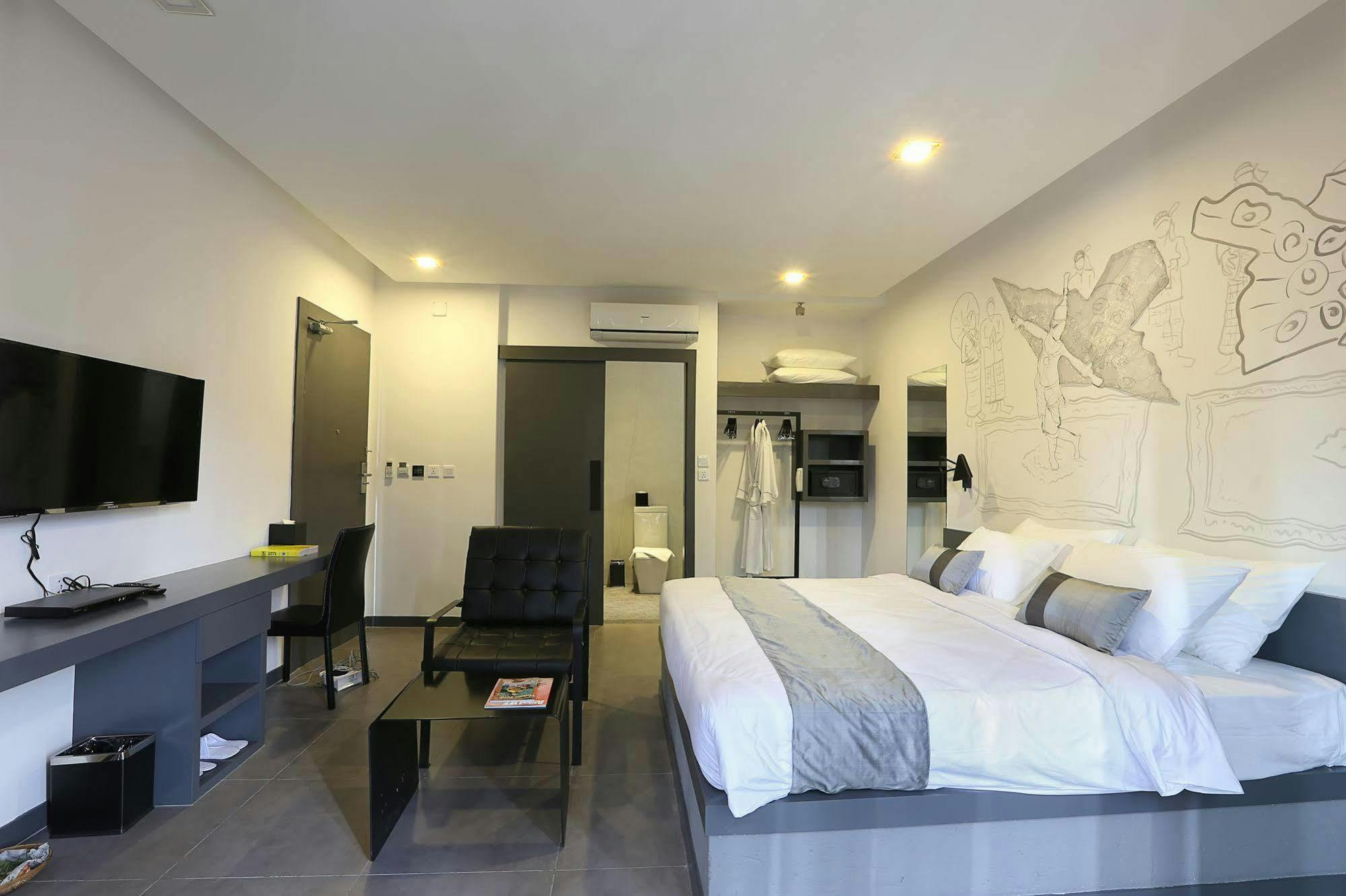 Hotel Records Phnom Penh