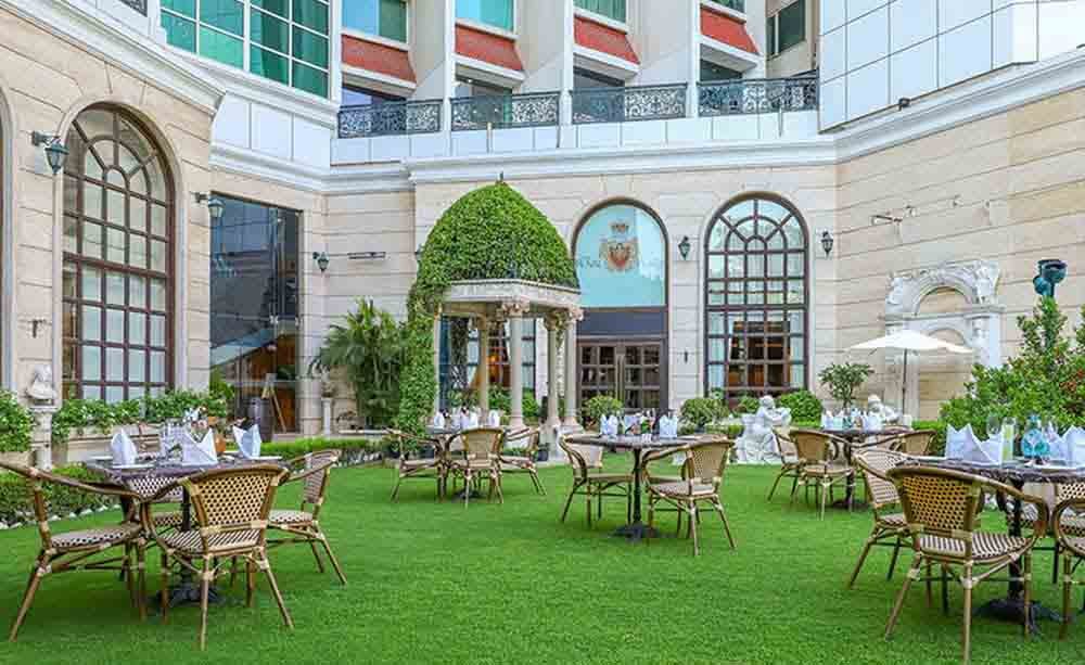 hotel-royal-plaza-delhi-09
