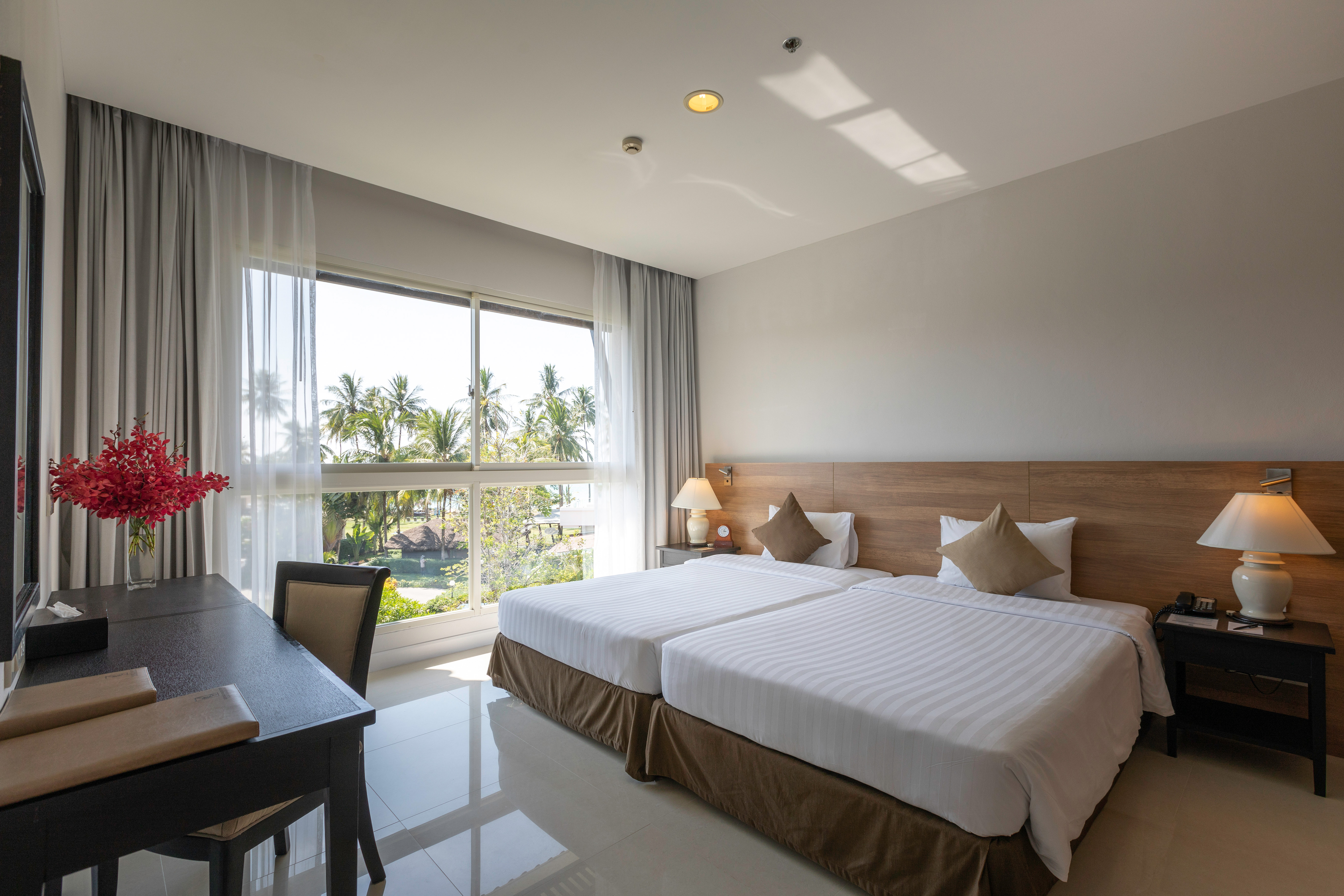 Kantary Beach Hotel Villas & Suites