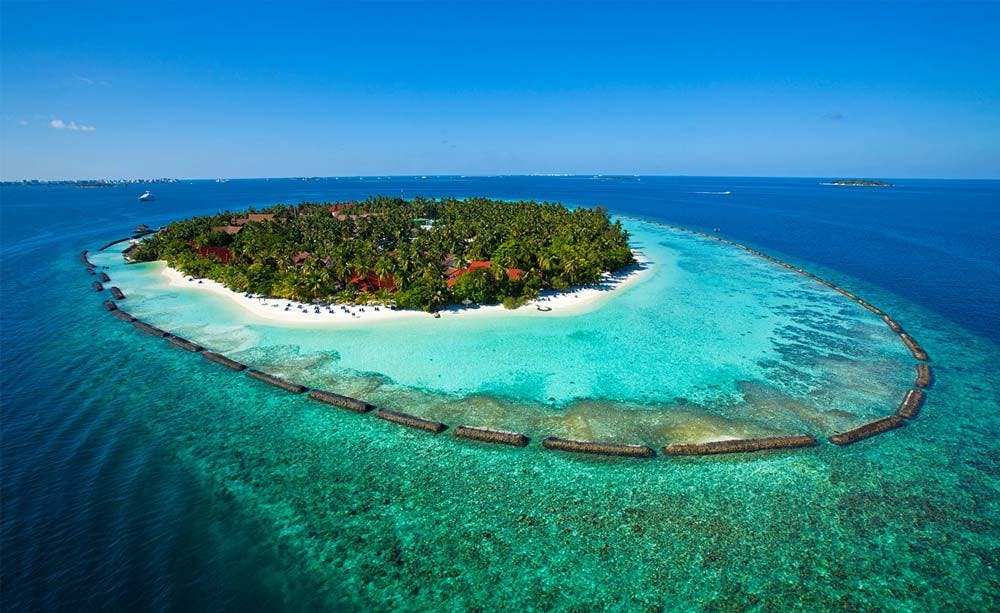 kurumba-maldives-01.jpg
