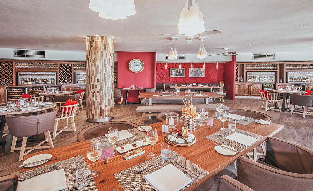 La Pirogue, A Sunlife Resort