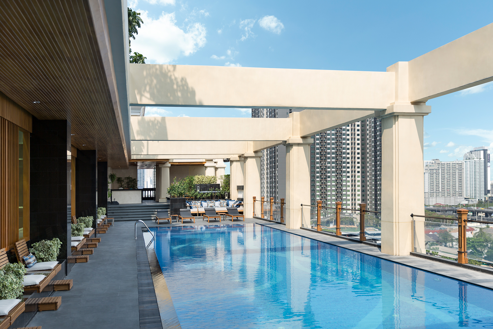 Lancaster Bangkok Hotel 