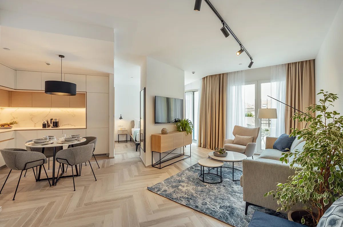 Lazure Hotel and Marina