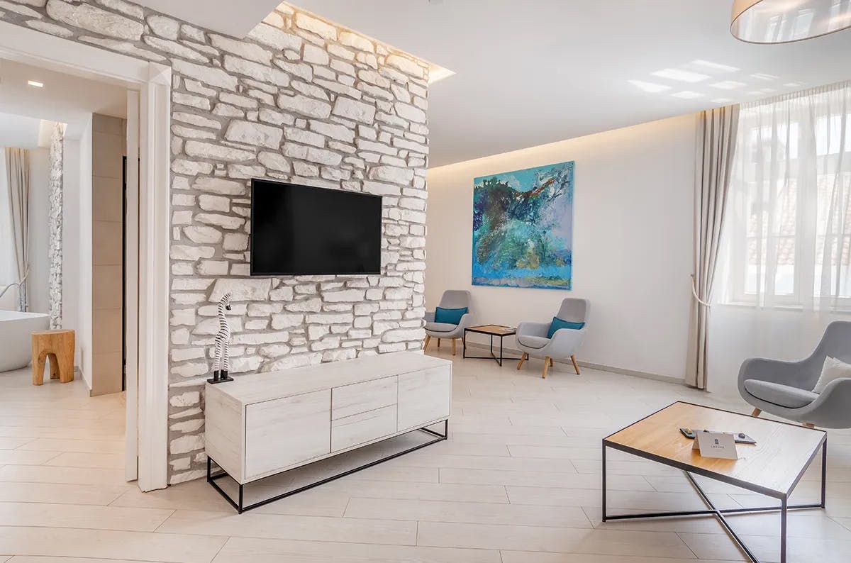 Lazure Hotel and Marina