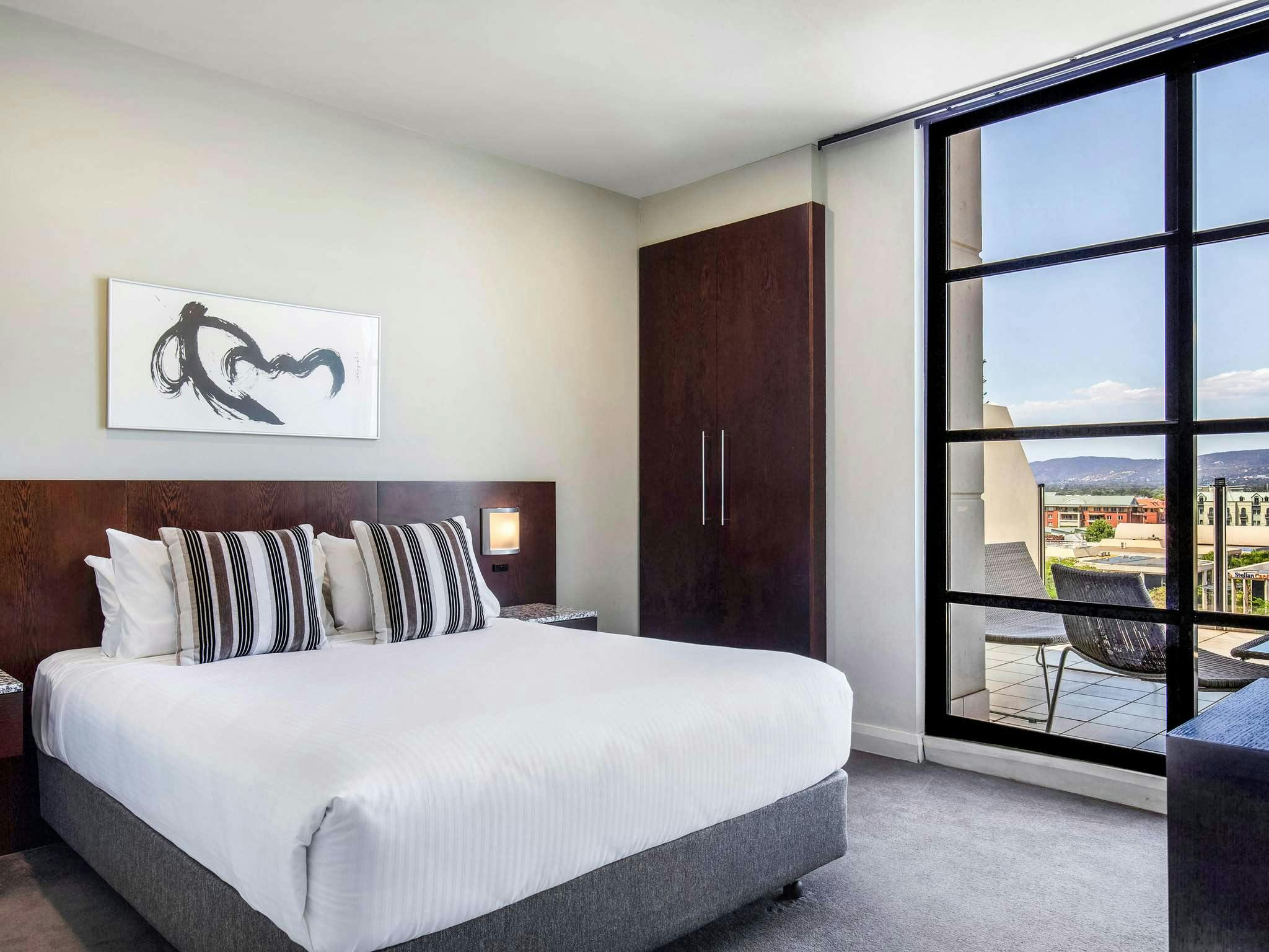 Mantra Hindmarsh Square