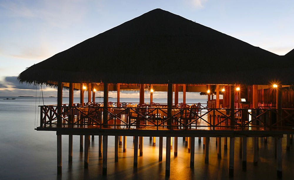 medhufushi-island-resort-06.jpg