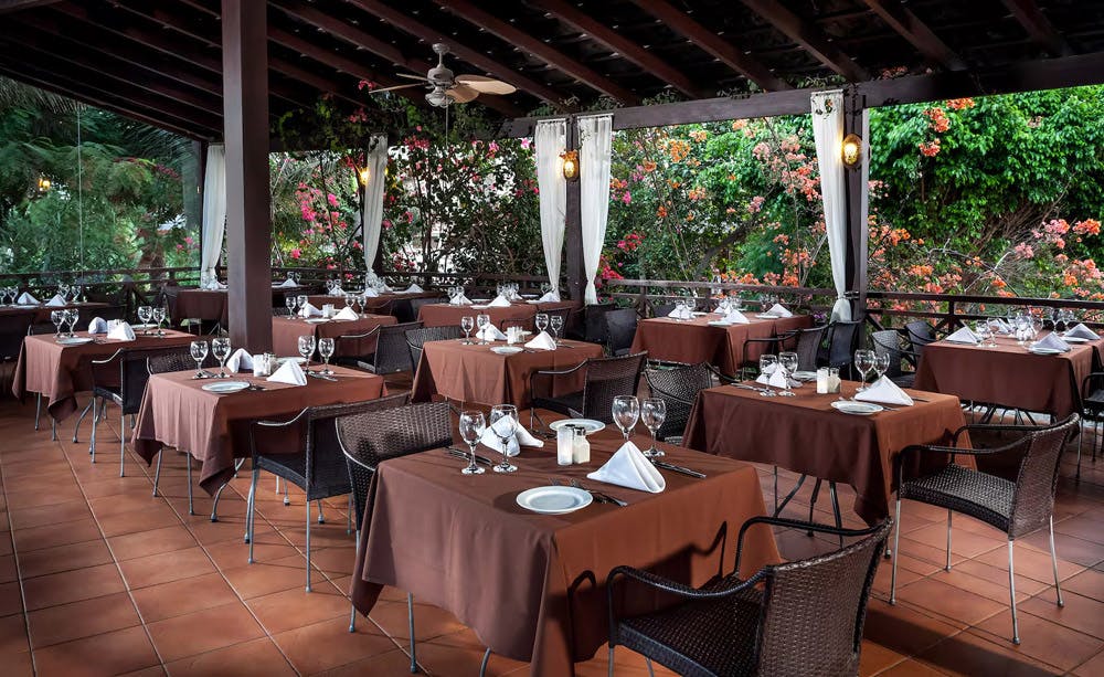 Melia Tortuga Beach Resort & Spa