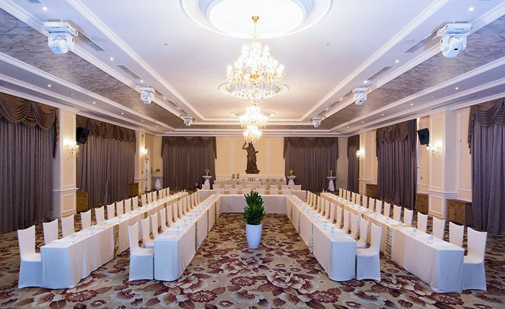 MerPerle Crystal Palace Hotel